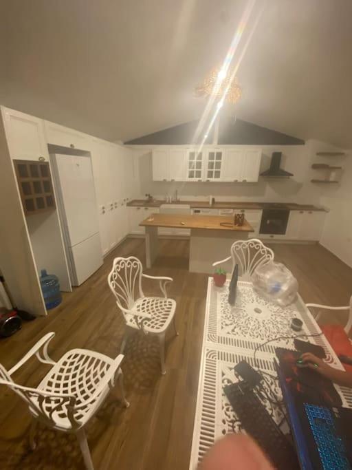 Villa Oezel Havuzlu Kiralik Tas Kuşadası